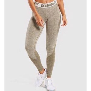 Gymshark flex leggings khaki/sand